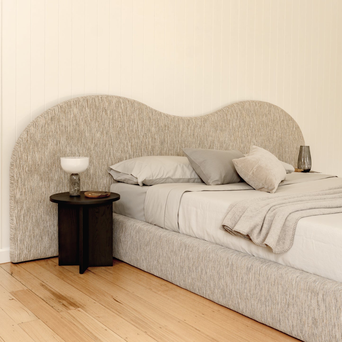 Adelaide bed