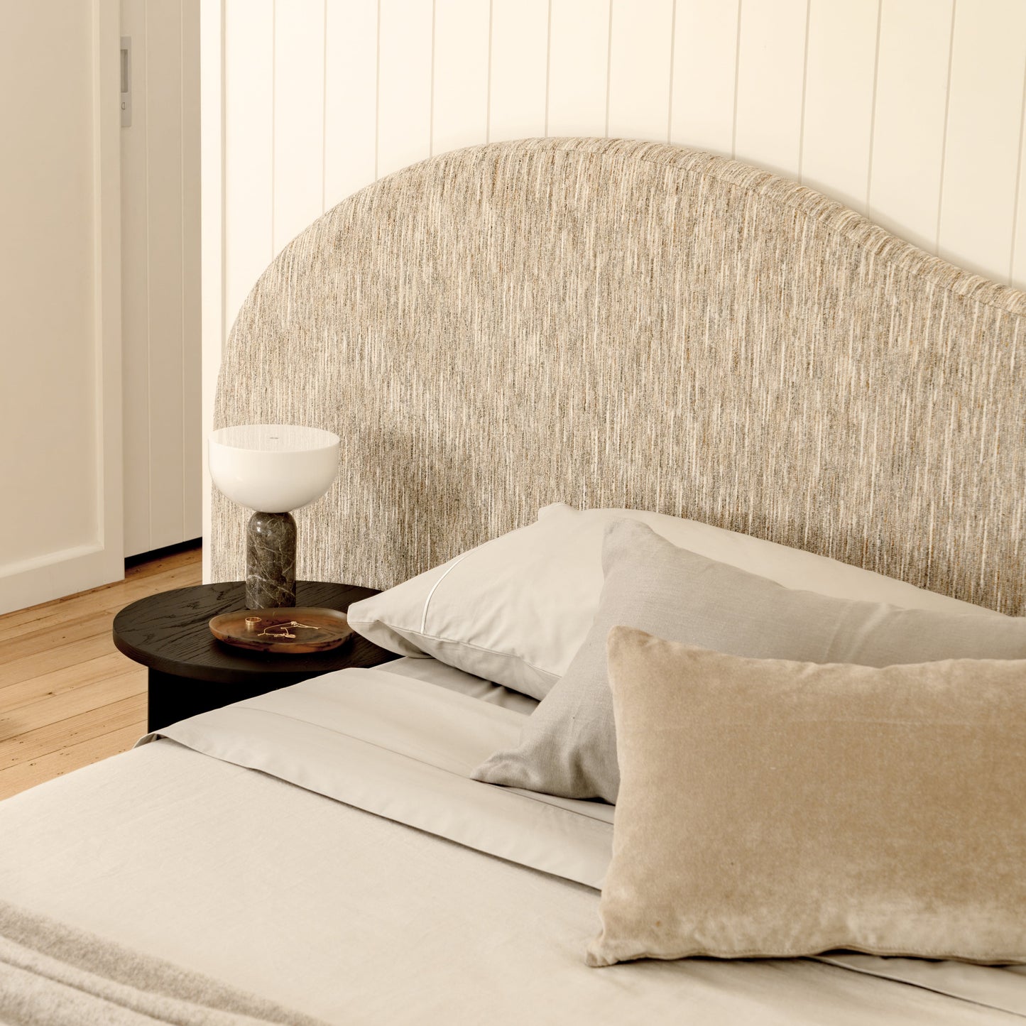 Adelaide bed